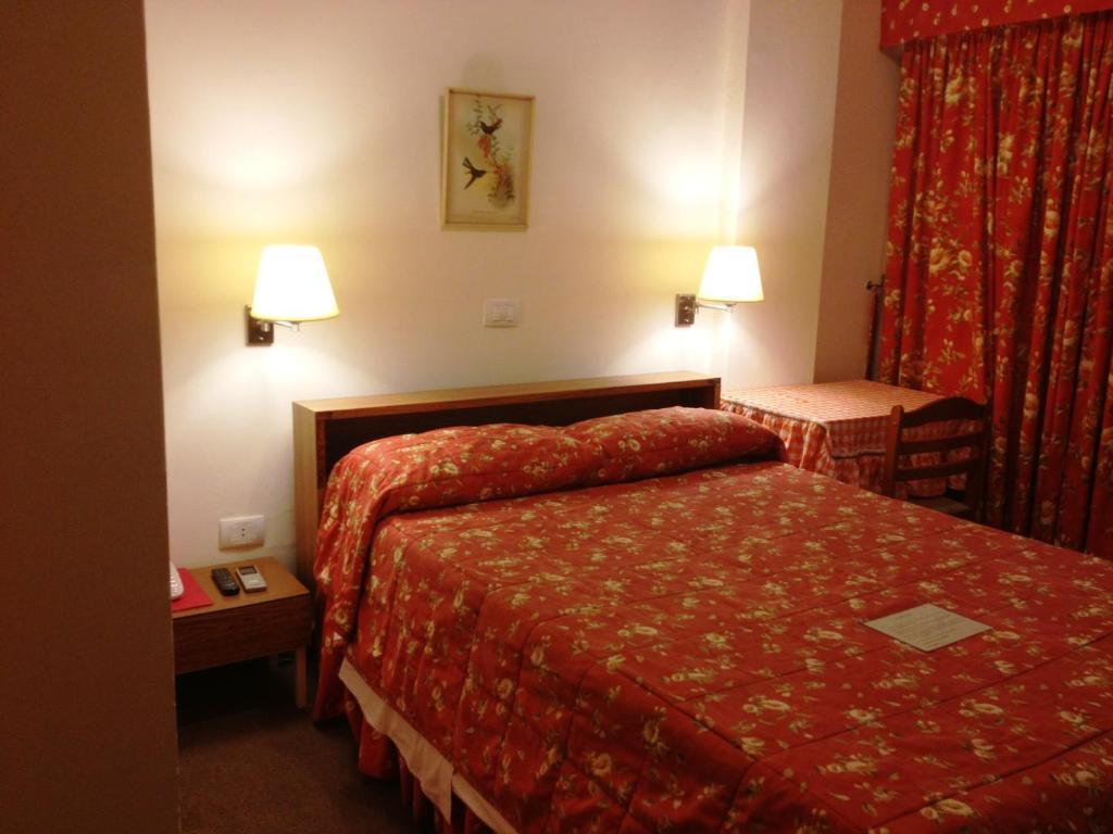 Embassy Hotel Beirute Quarto foto