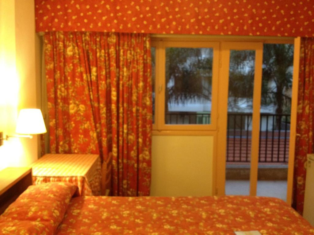 Embassy Hotel Beirute Quarto foto